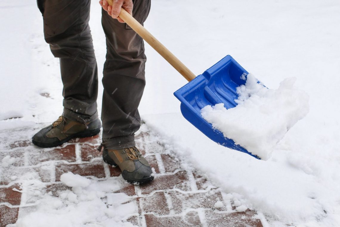 Welche Verpflichtungen habe ich als Hauseigentümer, wenn der erste Schnee fällt? Schneeräumung Pflichte und Rechte