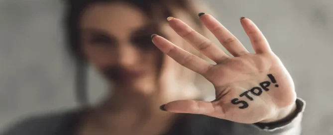 Welche Strafe droht in Österreich bei Nötigung (§ 105 StGB) – Freiheitsstrafe bis zu 1 Jahr oder Geldstrafe bis zu 720 Tagessätzen